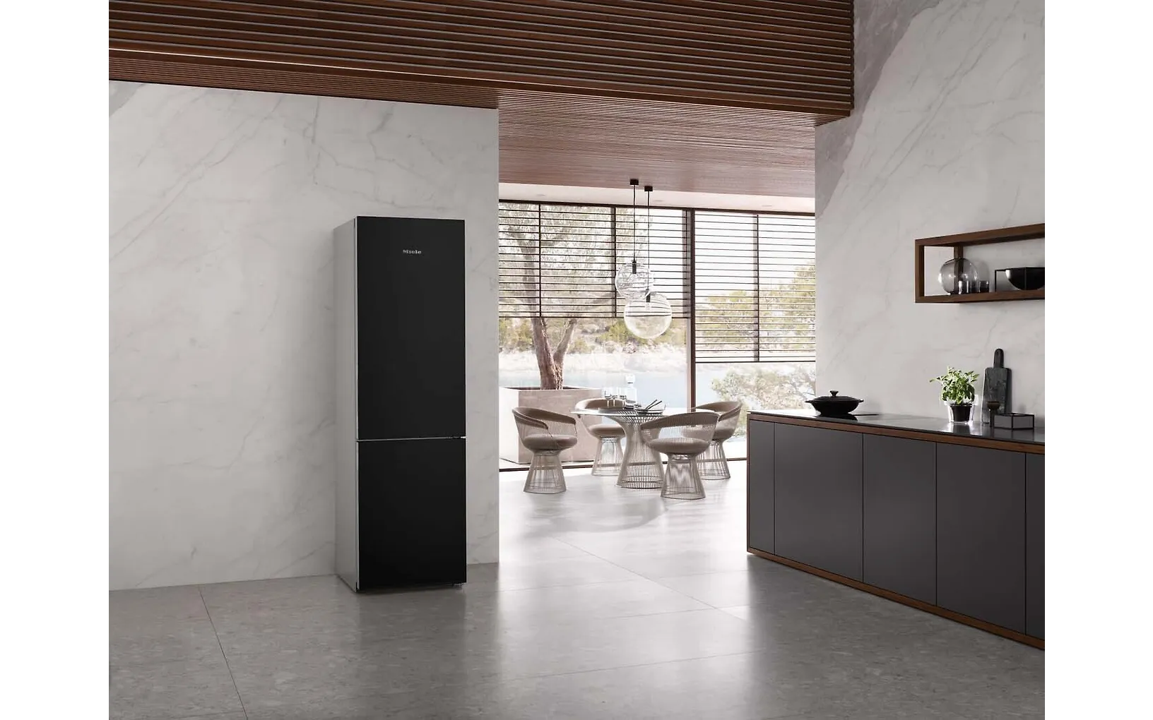 Miele KFN 4795 CD jääkaappipakastin, musta liitutaulu, 2m