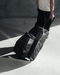 Db Hugger Backpack 25 l reppu, black out – kuva 13