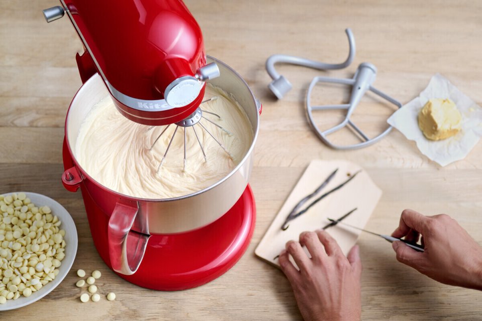 KitchenAid Artisan 5KSM60SPXEER 5,6 L -yleiskone, punainen