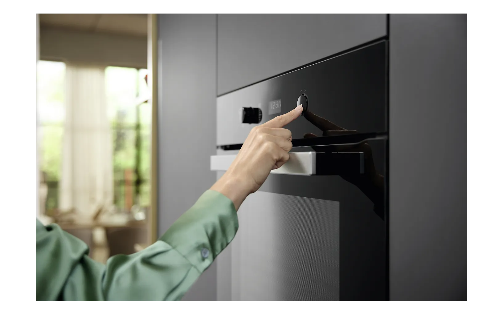 Miele H 2455 B ugn, svart