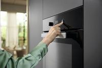 Miele H 2455 BP -kalusteuuni, musta – kuva 4