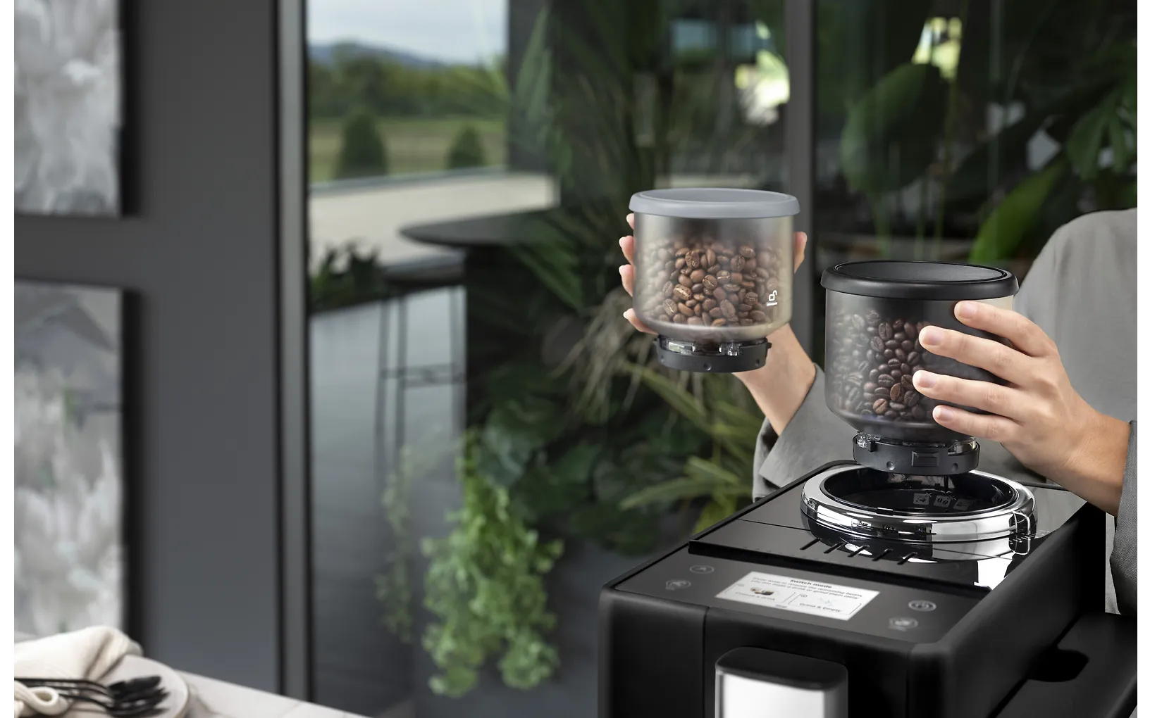 DeLonghi Rivelia EXAM440.55.B kahviautomaatti, musta