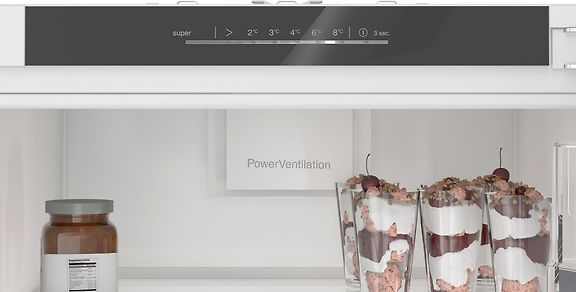 Bosch KIR81ADD0 Serie 6, Integroitava jääkaappi, pehmeästi sulkeutuva litteä sarana – kuva 3