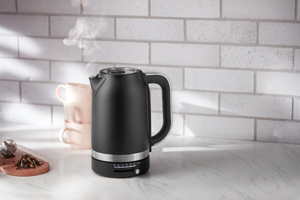 KitchenAid 5KEK1701EBM vedenkeitin, mattamusta