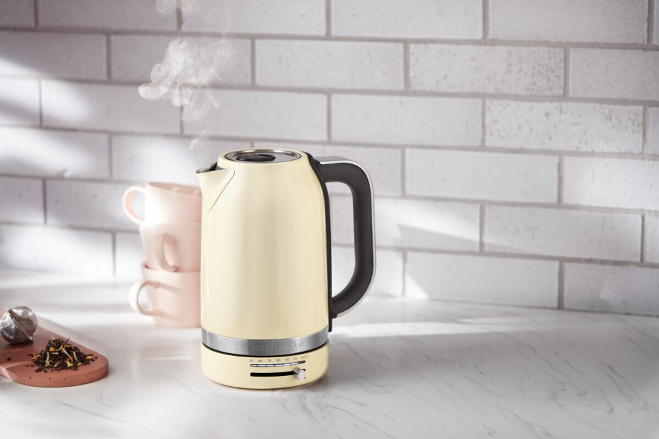KitchenAid 5KEK1701EAC vedenkeitin, kerma