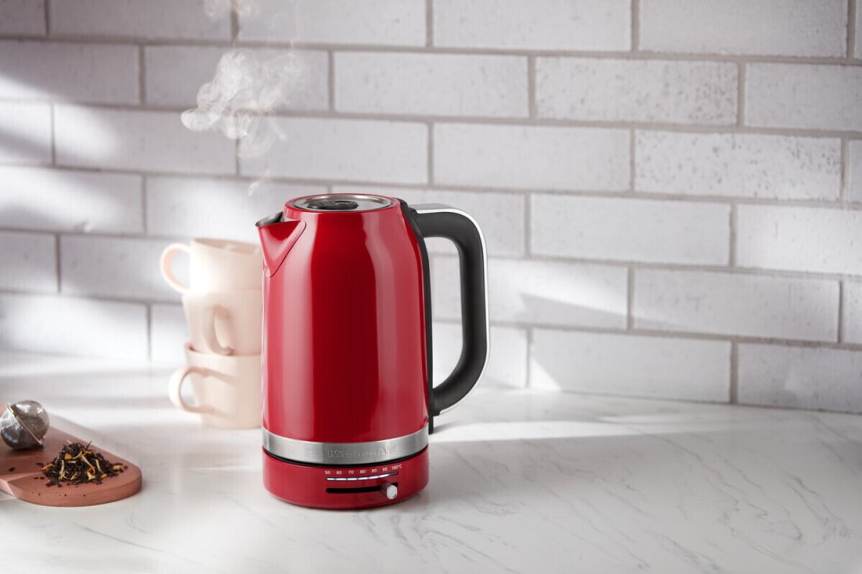 KitchenAid 5KEK1701EER vedenkeitin, punainen