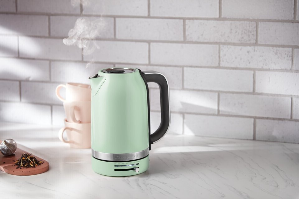 KitchenAid 5KEK1701EPT vedenkeitin, pistaasi