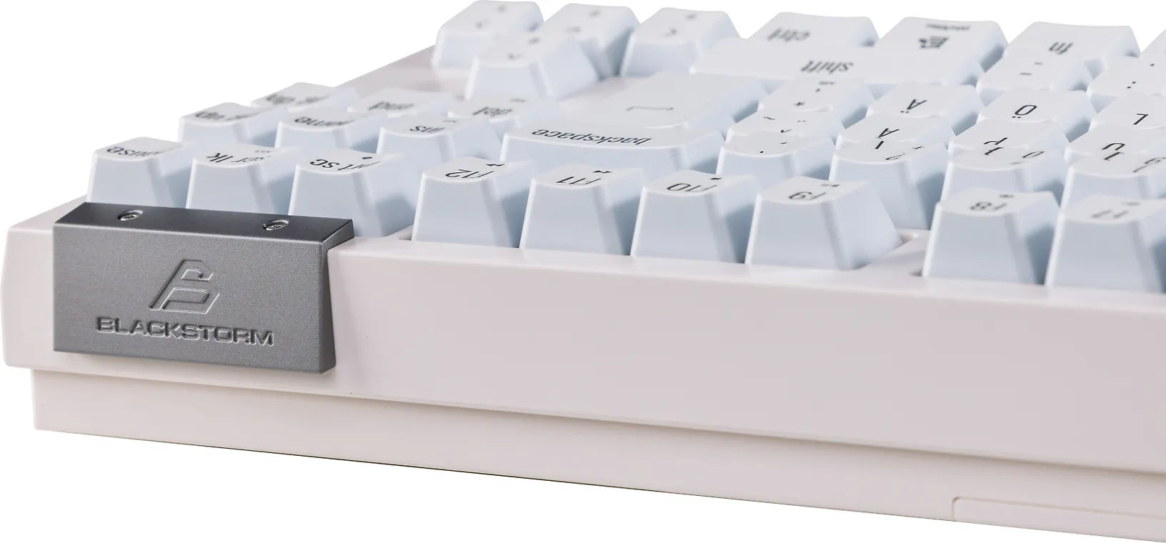 Blackstorm Serenity TKL RGB -pelinäppäimistö, hot swap Gateron Linear -kytkimet