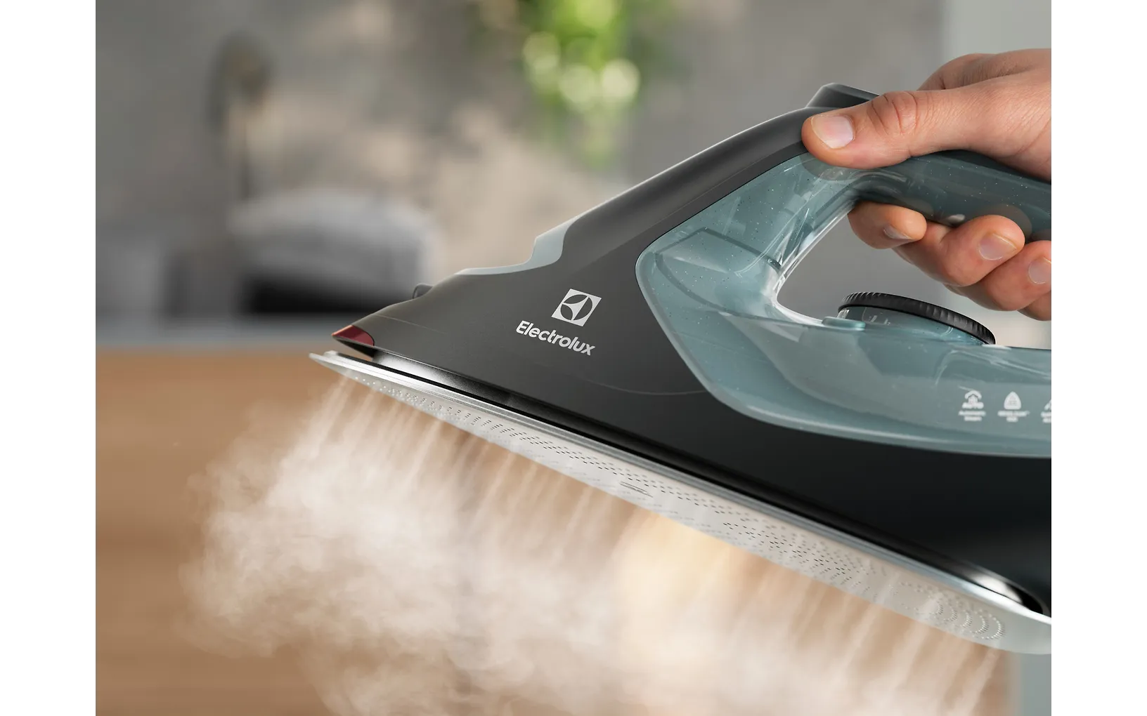 Electrolux Refine 700 E7SI2-6OG strykjärn