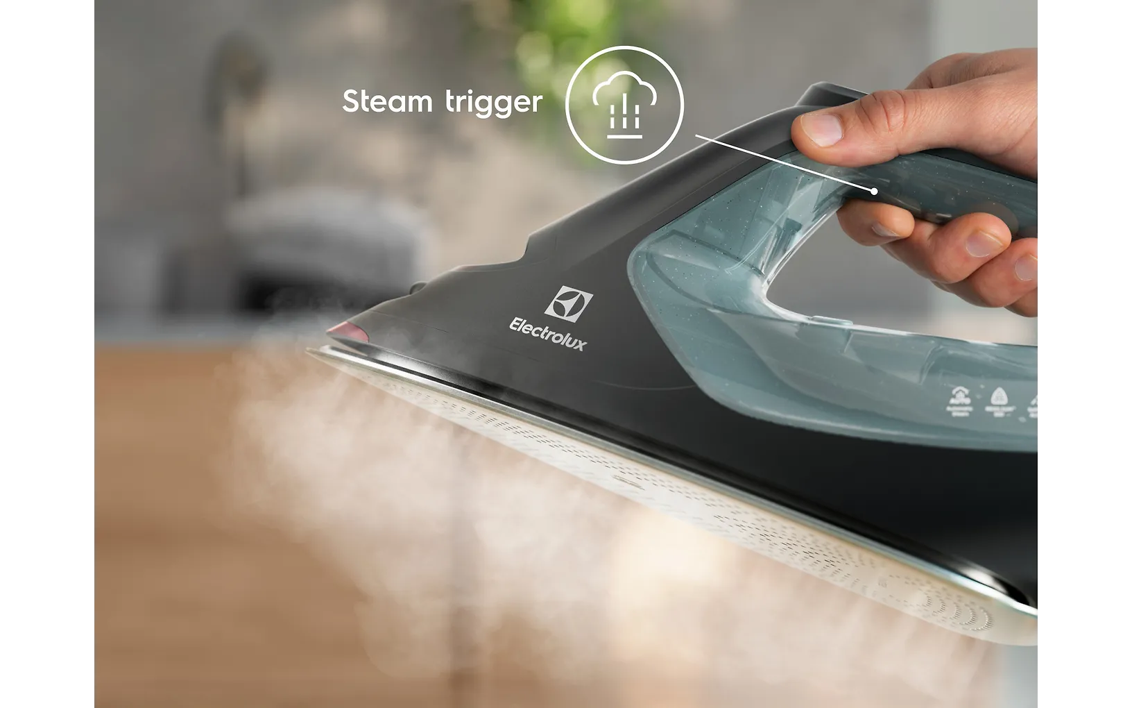Electrolux Renew 800 E8SI2-6OG höyrysilitysrauta