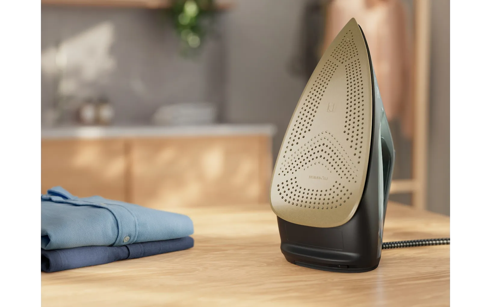 Electrolux Renew 800 E8SI2-6OG höyrysilitysrauta