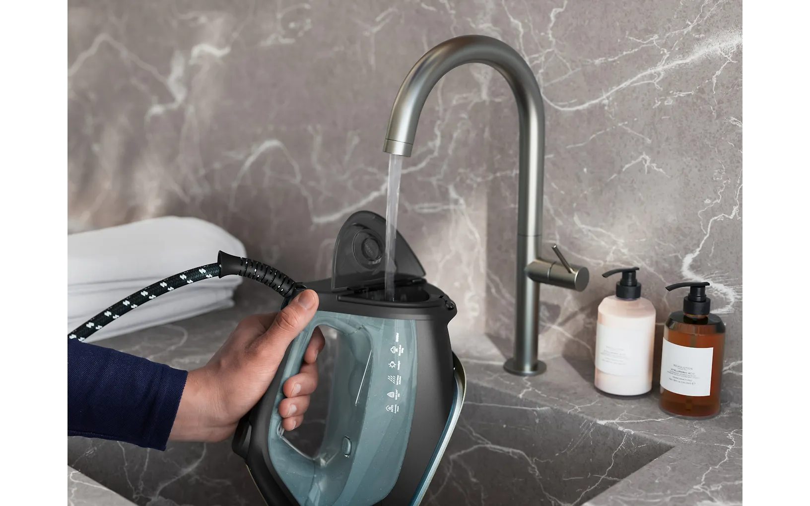 Electrolux Renew 800 E8SI2-6OG höyrysilitysrauta