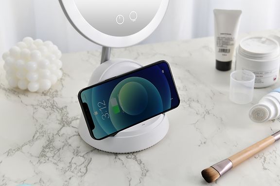 Enne Glow & Charge -meikkipeili LED-valolla ja langattomalla latauksella – kuva 3