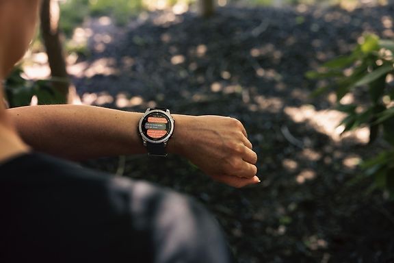 Garmin Fenix E -urheilukello, 47 mm, teräksenharmaa / musta – kuva 16