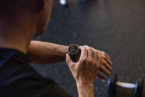 Garmin Fenix E -urheilukello, 47 mm, teräksenharmaa / musta – kuva 9