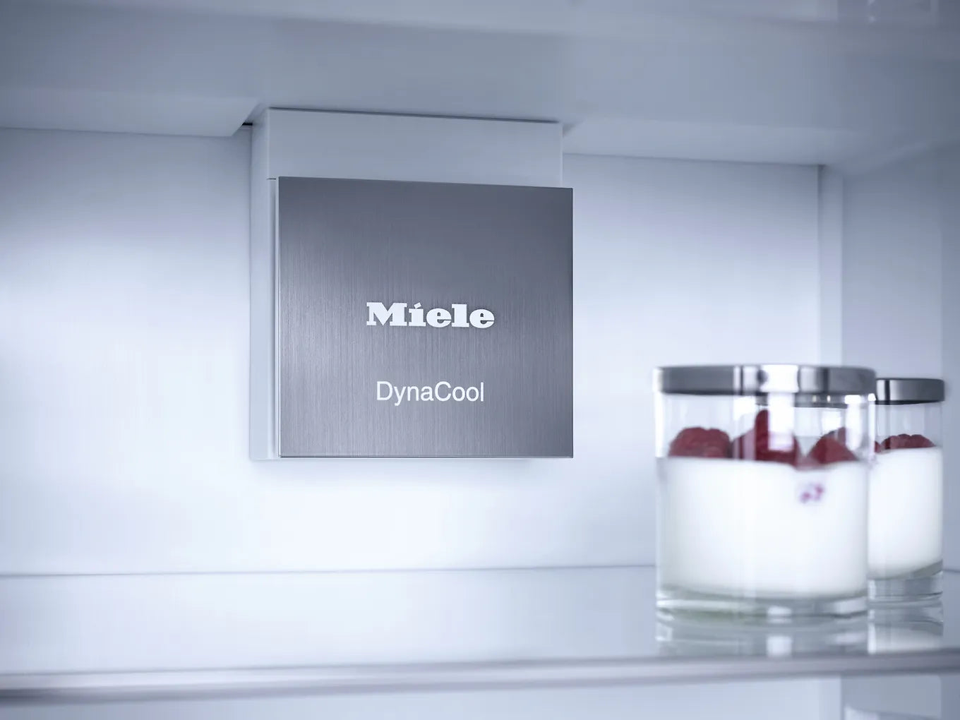 Miele K 7747 C 125 GalaEdition jääkaappi, integroitava