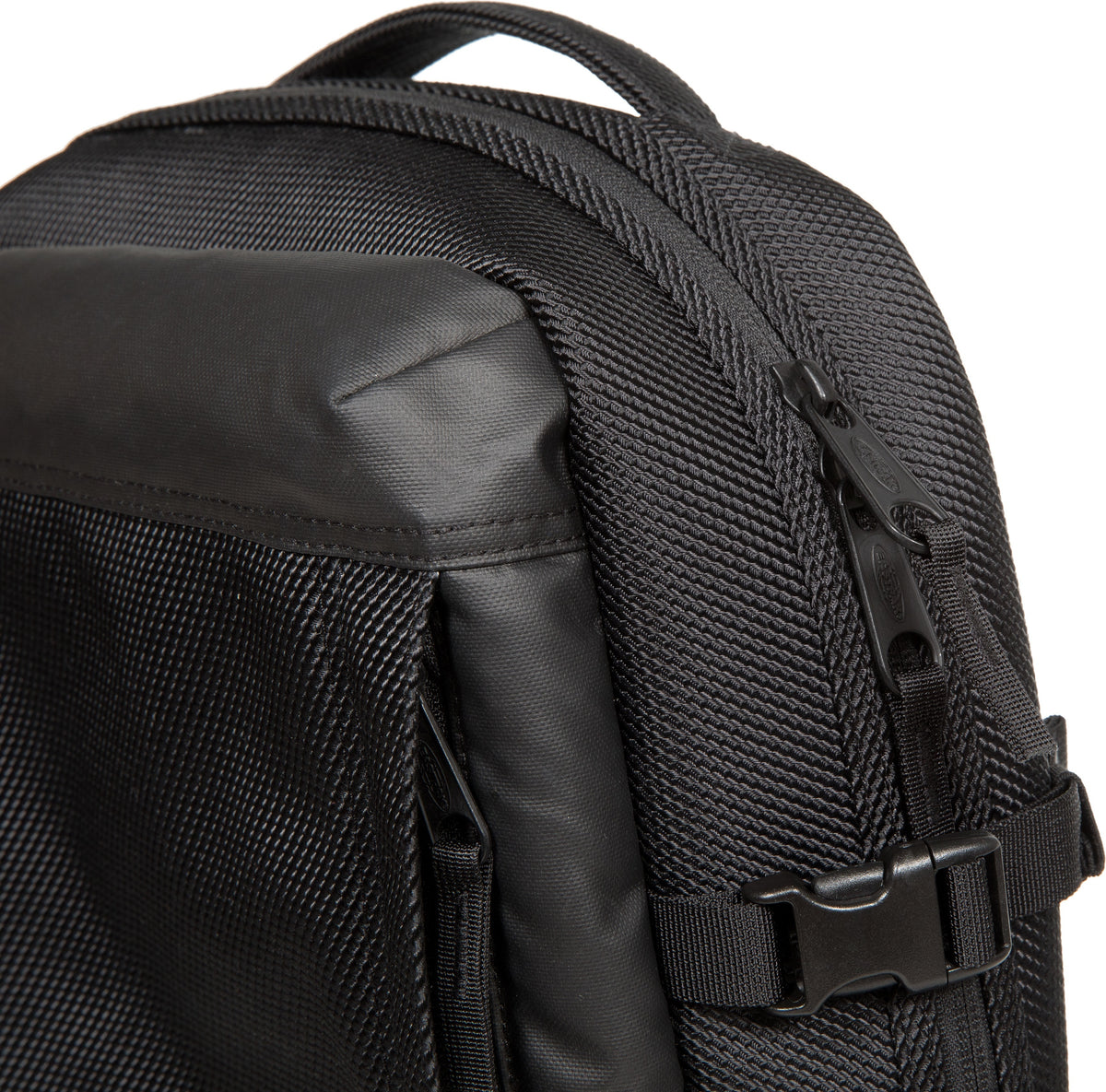 Eastpak TECUM M Cnnct Coat -reppu, musta – kuva 5