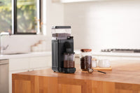 Moccamaster KM5 Burr kahvimylly, mattamusta