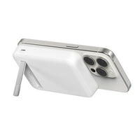 Belkin BoostCharge Pro Qi2 -varavirtalähde magneetilla, 8000 mAh, valkoinen