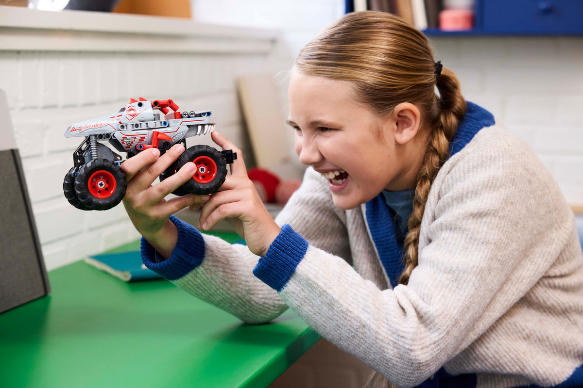 LEGO Technic 42200 – Monster Jam ThunderROARus ‑vetomoottoriauto – kuva 16