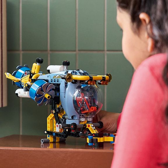 LEGO Technic 42201 – Syvänmeren tutkimussukellusvene