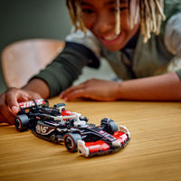 LEGO Speed Champions Speed 77250 – MoneyGram Haas F1® Team VF-24 ‑kilpa-auto 5
