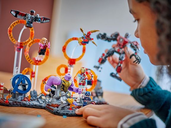 LEGO Super Heroes Marvel 76323 Avengers: Endgame – Lopputaistelu – kuva 5
