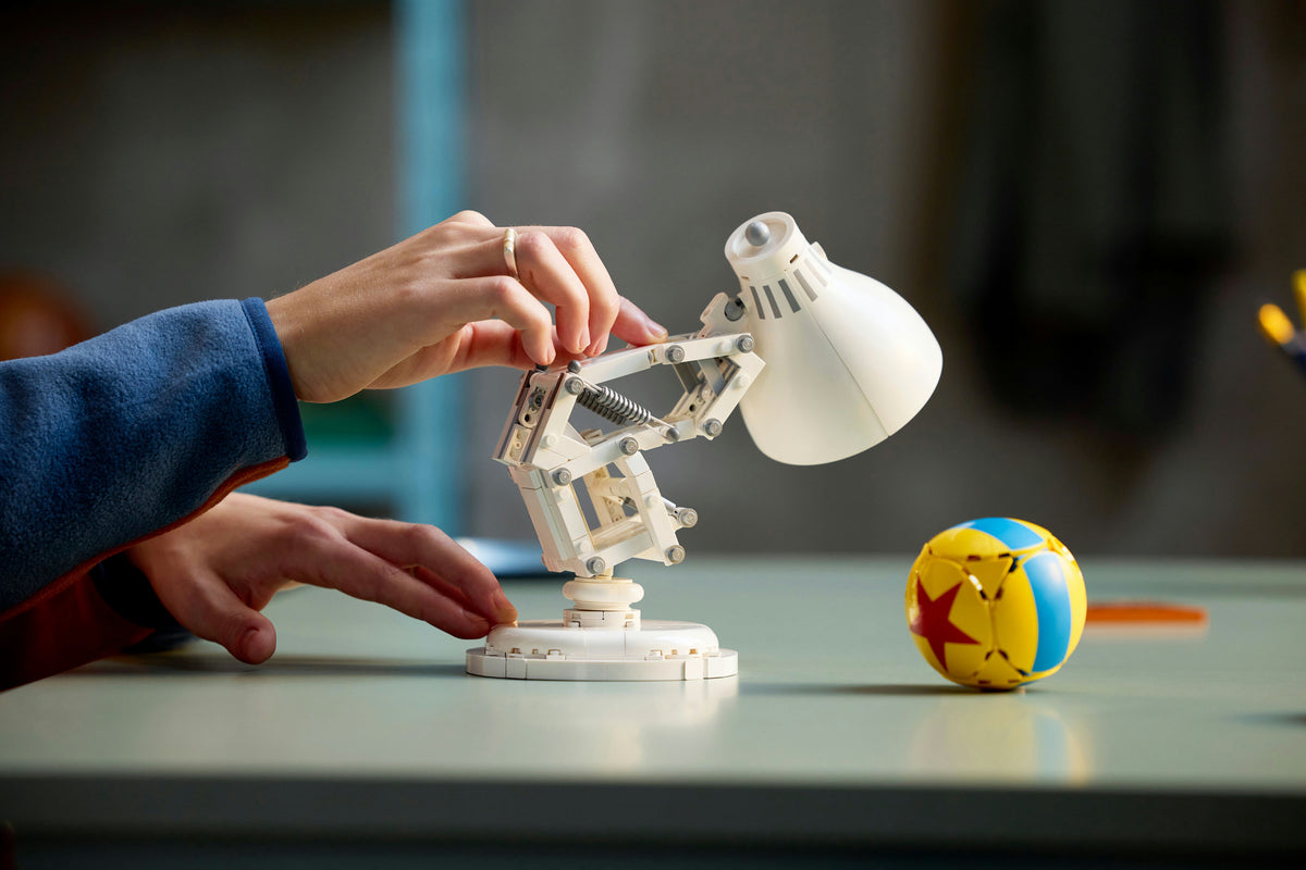 LEGO Ideas 21357 Disney Pixar Luxo Jr – kuva 19
