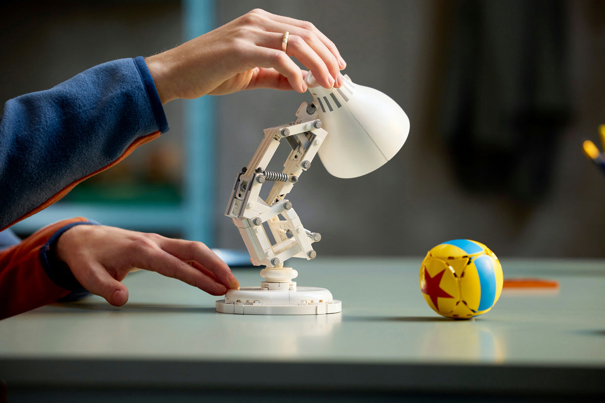 LEGO Ideas 21357 Disney Pixar Luxo Jr – kuva 13