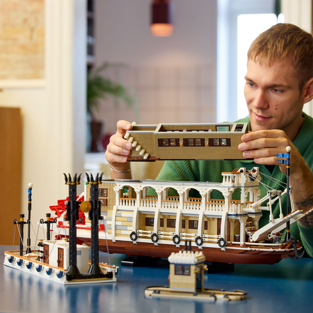 LEGO Ideas 21356 Jokihöyrylaiva – kuva 3