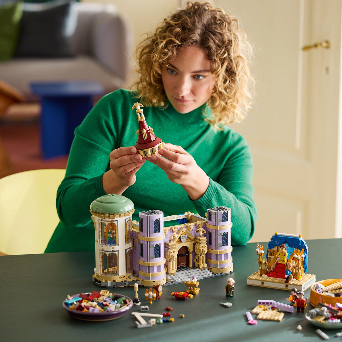 LEGO Disney Princess 43263 Kaunottaren ja hirviön linna – kuva 3