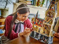 LEGO Harry Potter 76454 Tylypahkan linna: Päärakennuksen torni – kuva 18