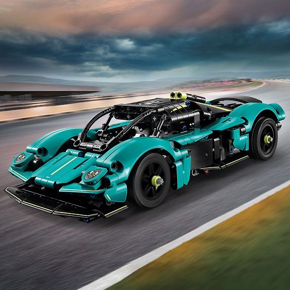 LEGO Technic 42208 Aston Martin Valkyrie