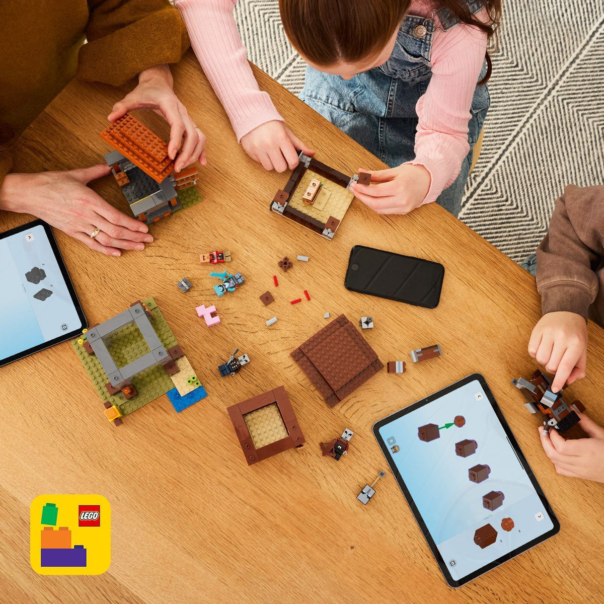 LEGO Minecraft 21278 Ryöstelijöiden etuvartioasema ja Tuhokylvyri – kuva 5