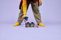 LEGO Wednesday 76784 - Musta daalia – kuva 5