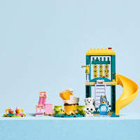 LEGO Bluey 11201 Blueyn ja Katin hupihetket leikkikentällä – kuva 8
