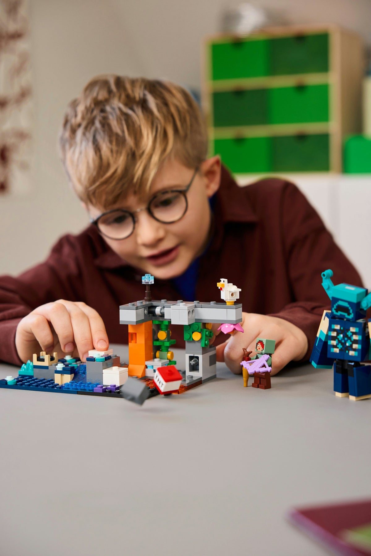 LEGO Minecraft 21274 Vartijan kohtaaminen – kuva 11