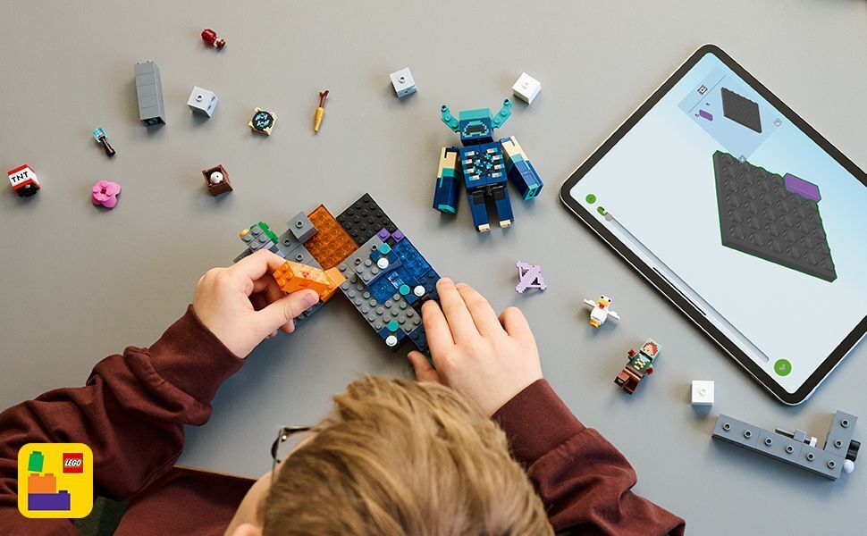 LEGO Minecraft 21274 Vartijan kohtaaminen – kuva 9