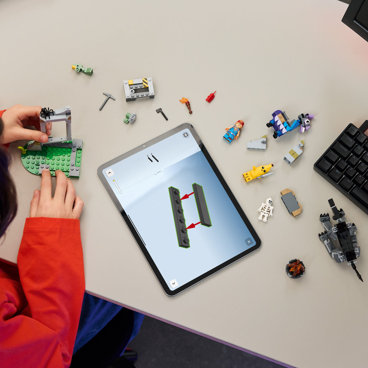 LEGO Fortnite 77075 Peelyn ja Sparkplugin seikkailu – kuva 7