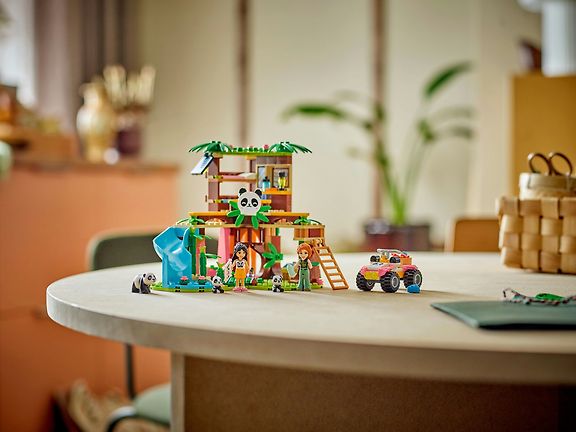 LEGO Friends 42648 Pandahoitola