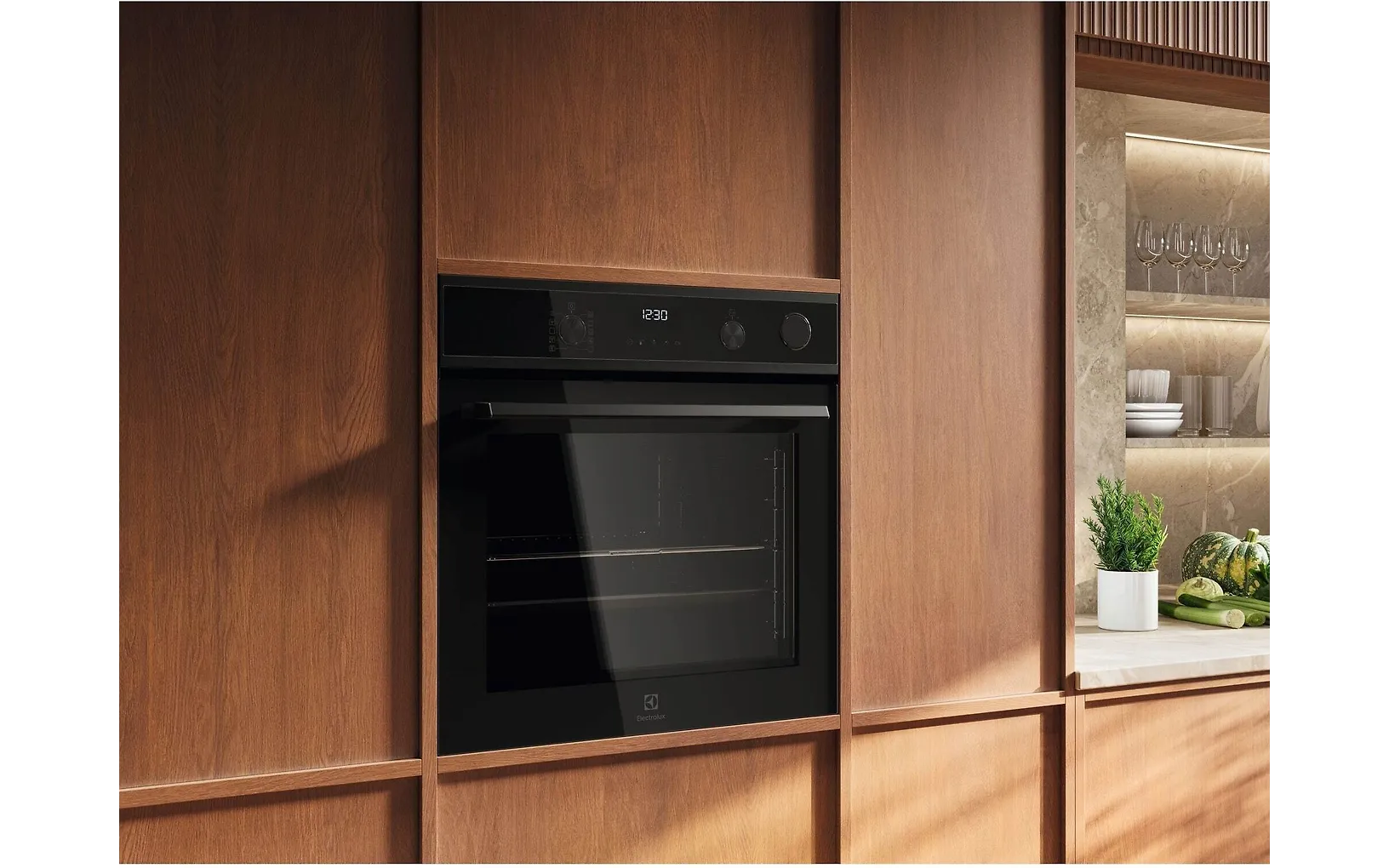Electrolux COP840B 600 SenseCook SteamCrisp multifunktionsugn, svart