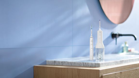 Philips Sonicare 9000 Diamond Clean sähköhammasharja + 3000 Power flosser hammasvälisuihku, valkoinen HX3886/41 – kuva 5