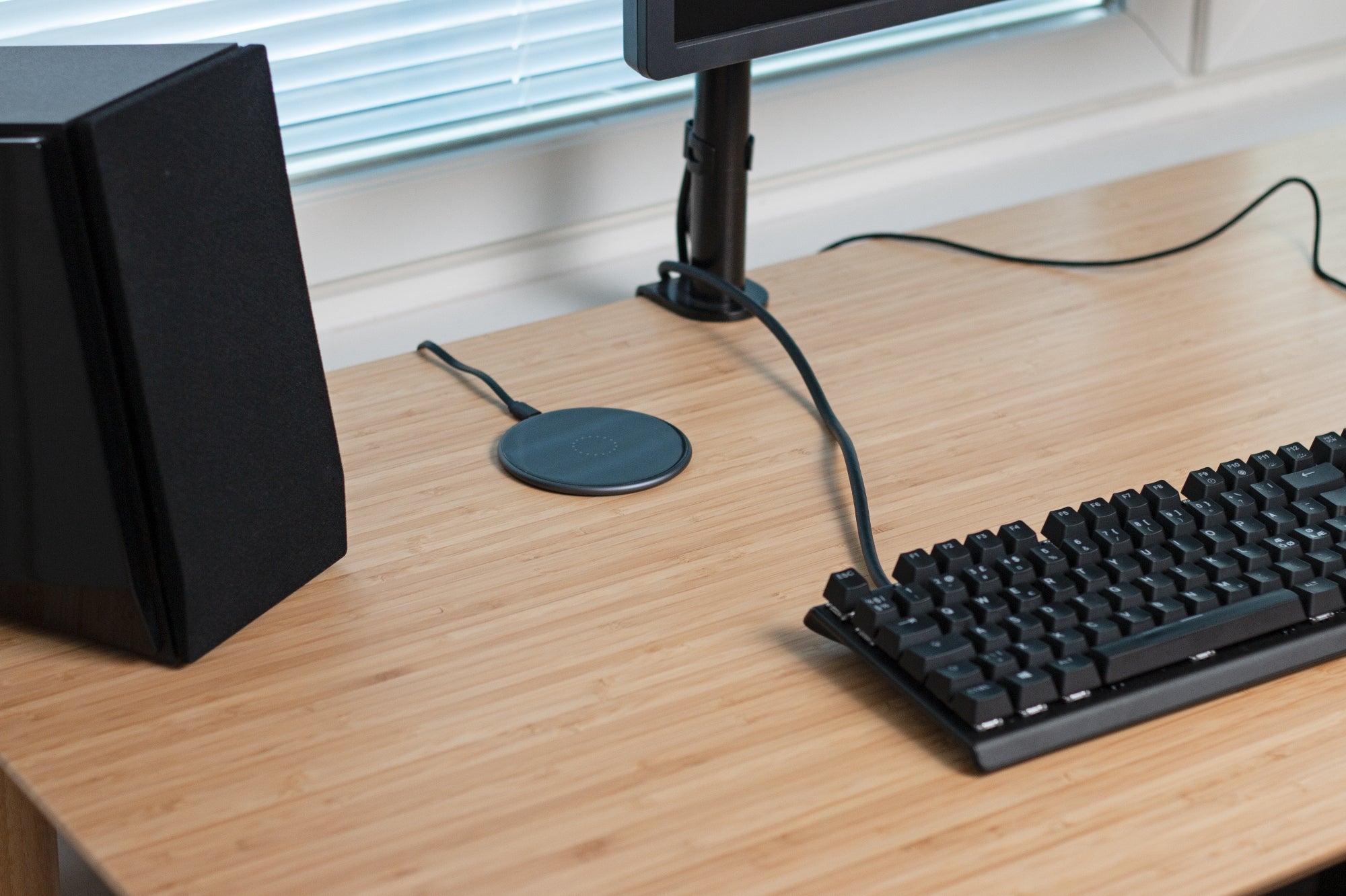 WAVE QIPAD TRÅDLÖS SNABBLADDNINGSPLATTA (15W), SVART