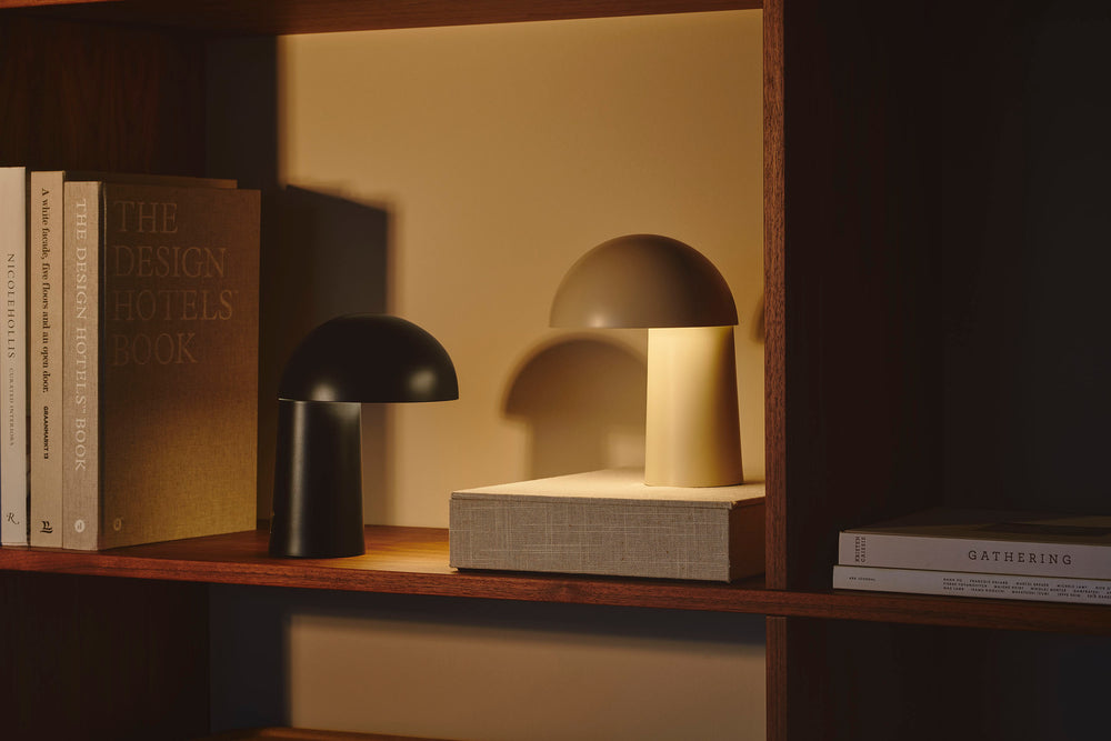 Faye Portable ladattava pöytävalaisin beige