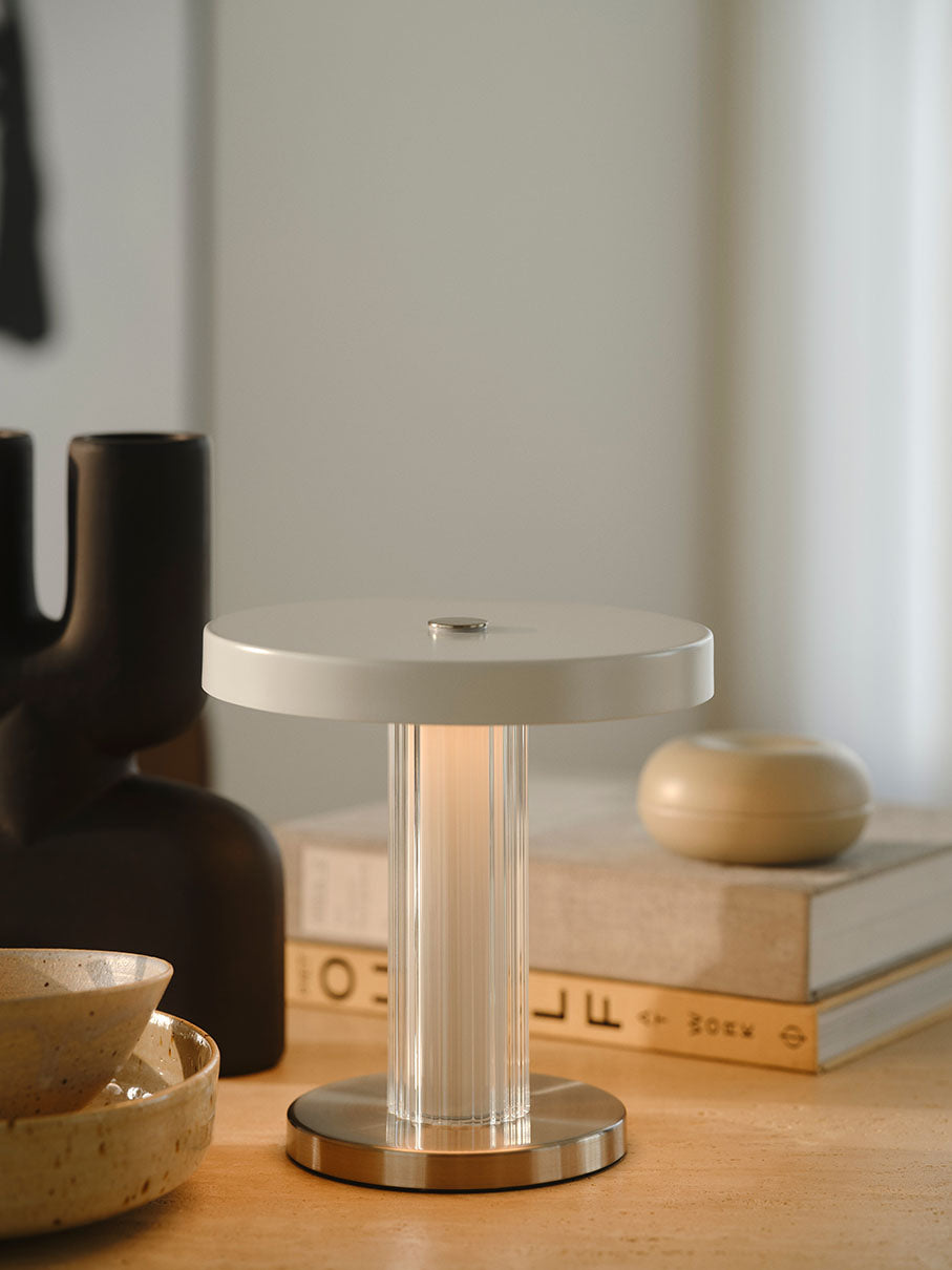 Trezzi uppladdningsbar bordslampa vit