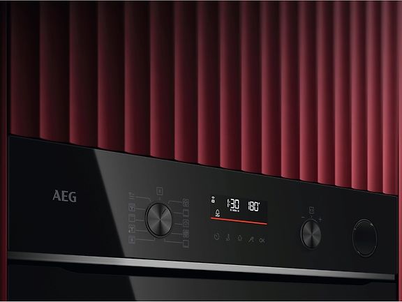 AEG TR6PB531SB 6000 SenseCook SteamCrisp yhdistelmäuuni, musta