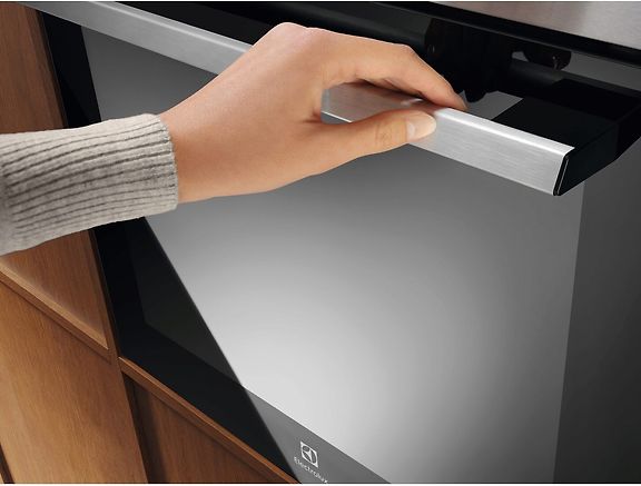 Electrolux BOC002EX 500 SurroundCook uuni, teräs