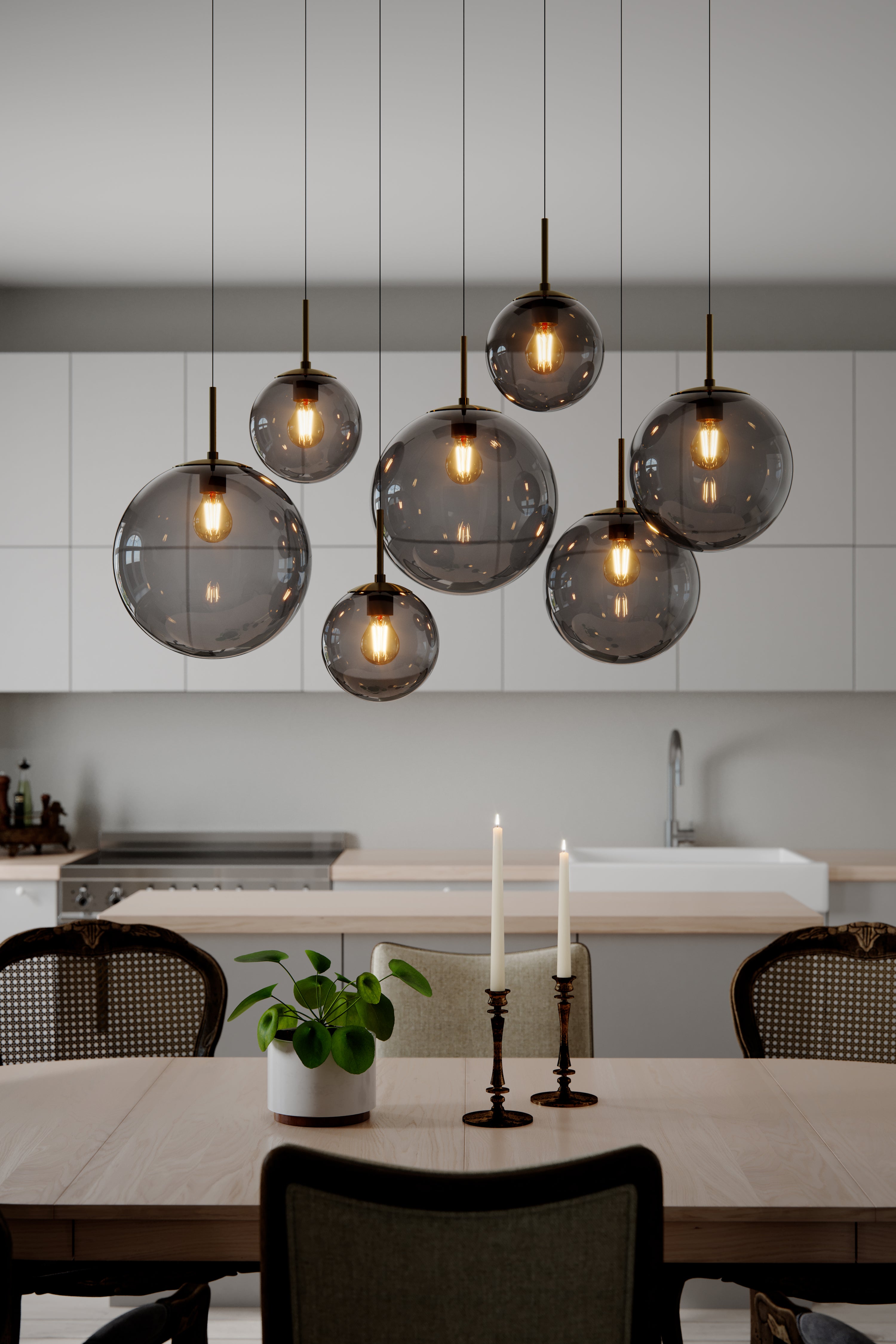 Laura taklampa 7-låg 153cm svart / rökgrå