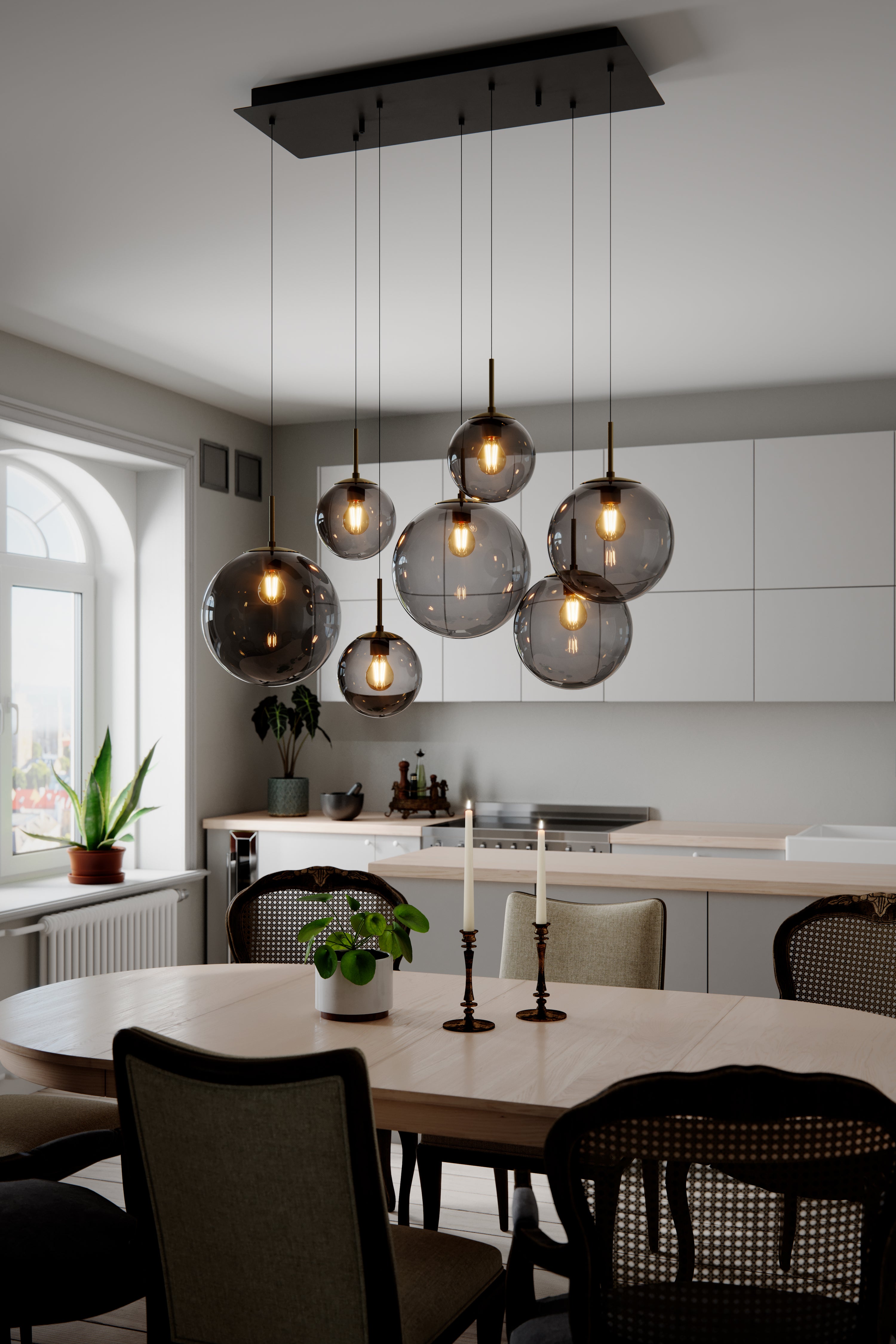 Laura taklampa 7-låg 153cm svart / rökgrå