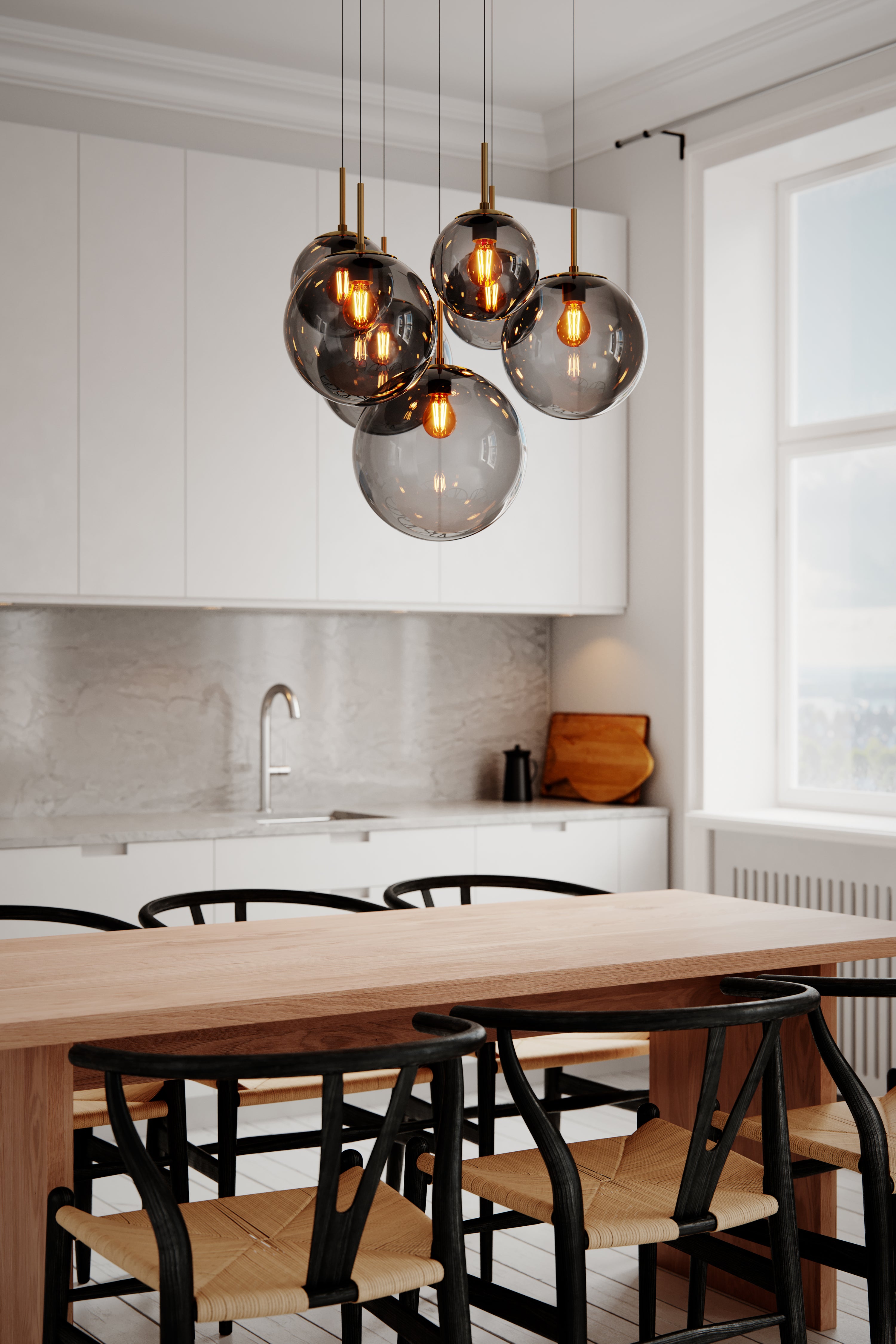 Laura taklampa 7-låg Ø53cm svart / rökgrå glas